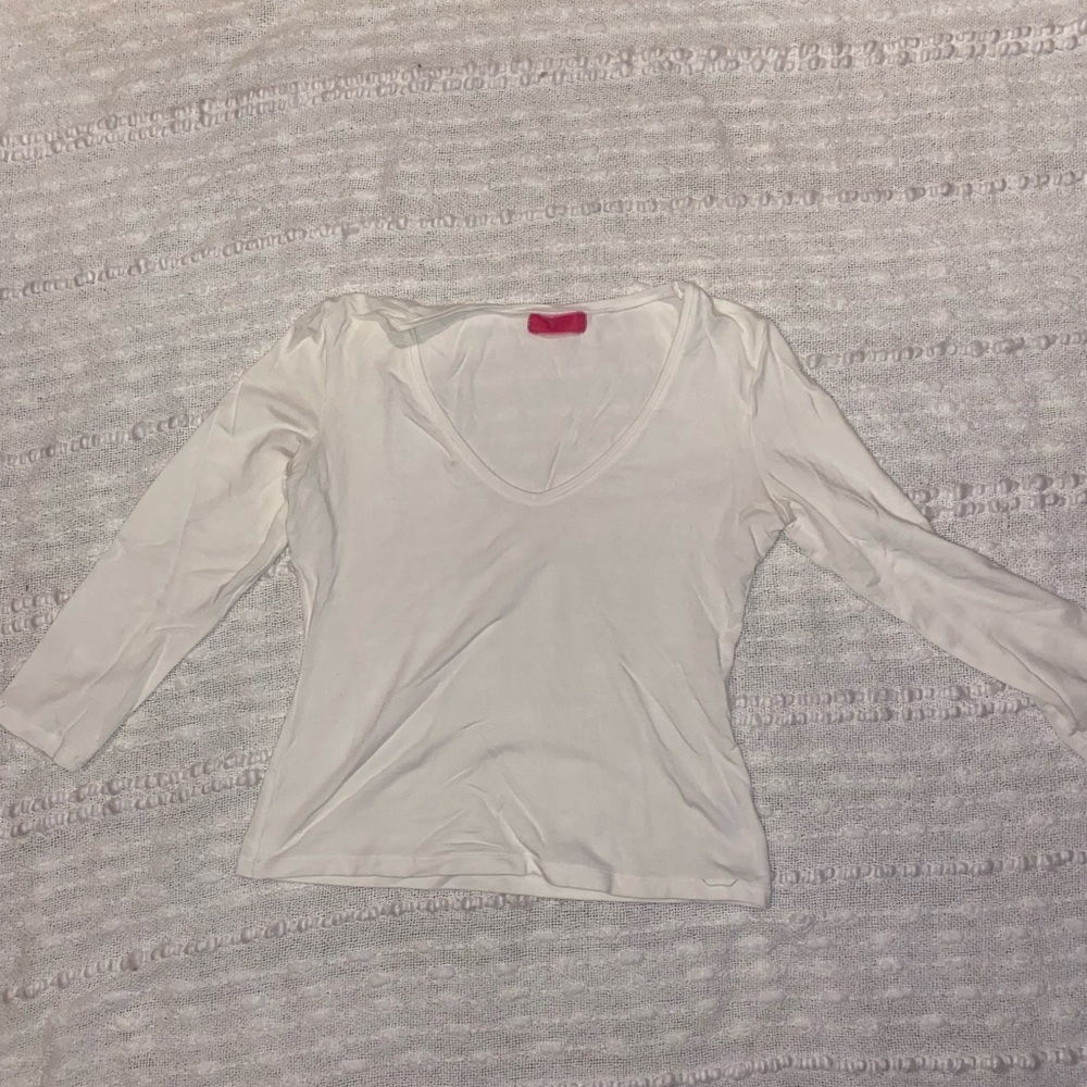 White long sleeve t shirt